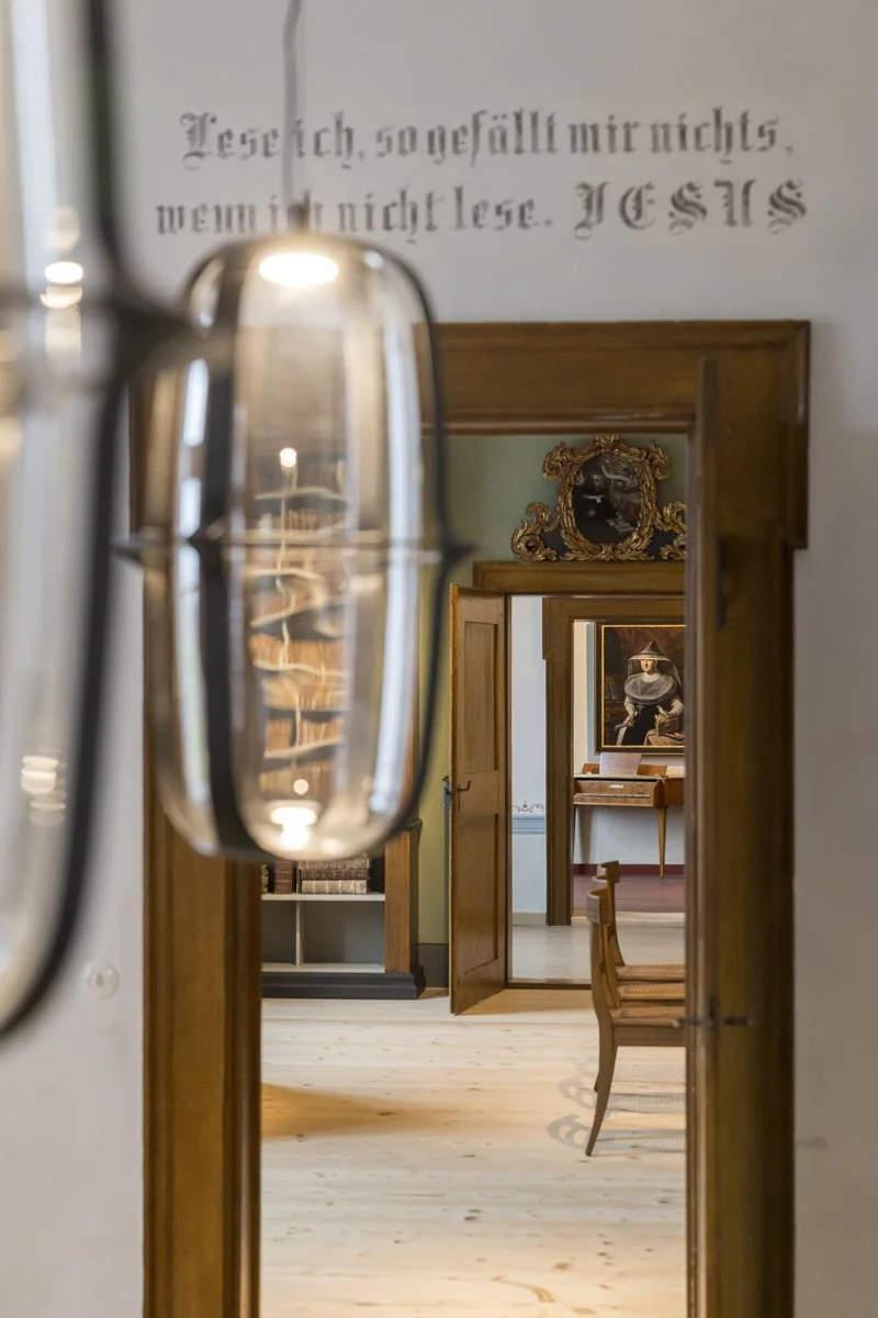 Historische Klosterräume mit Bibliothek und Sammlung — Kloster Beuerberg, re:NOW Refugium